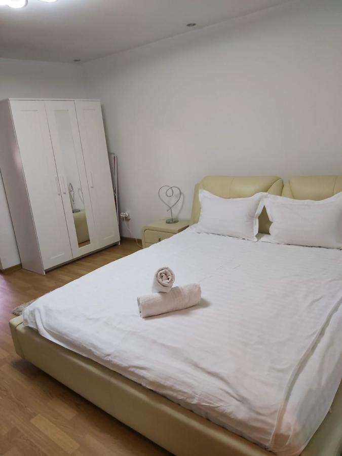 Avrig-Ferdinand Studio Bukarest Kültér fotó