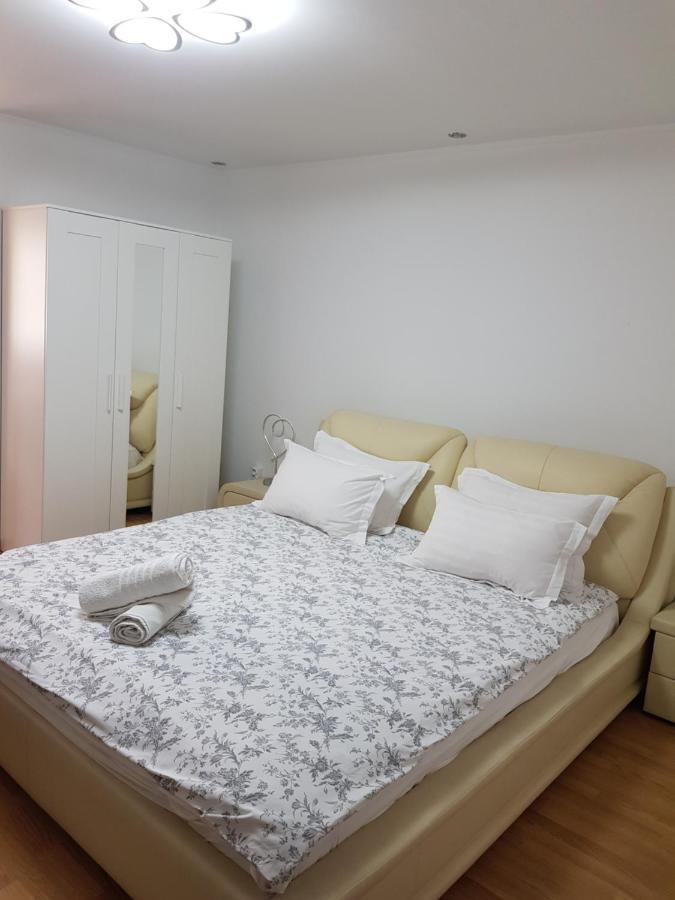 Avrig-Ferdinand Studio Bukarest Kültér fotó