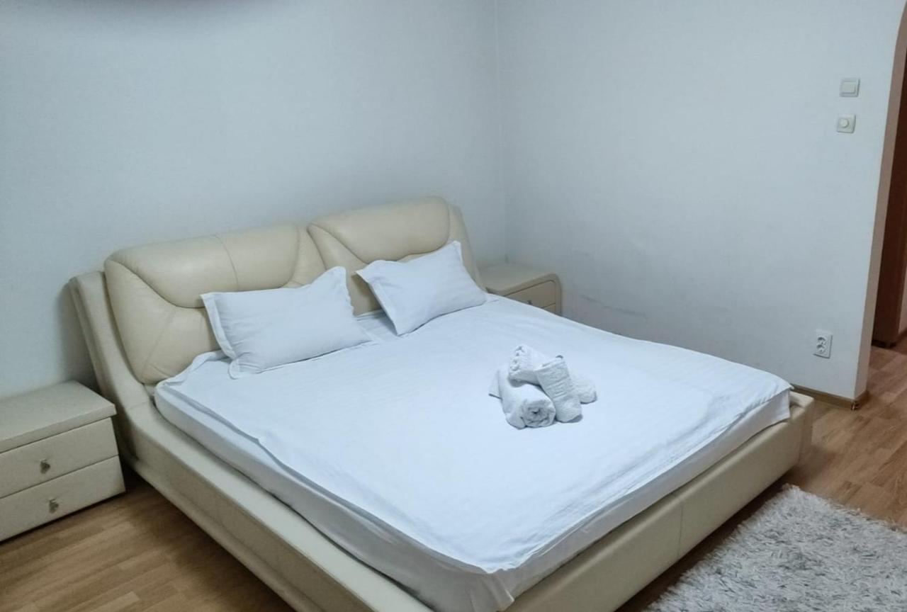 Avrig-Ferdinand Studio Bukarest Kültér fotó